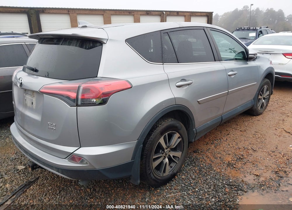 2018 TOYOTA RAV4 XLE VIN: 2T3RFREV8JW840409