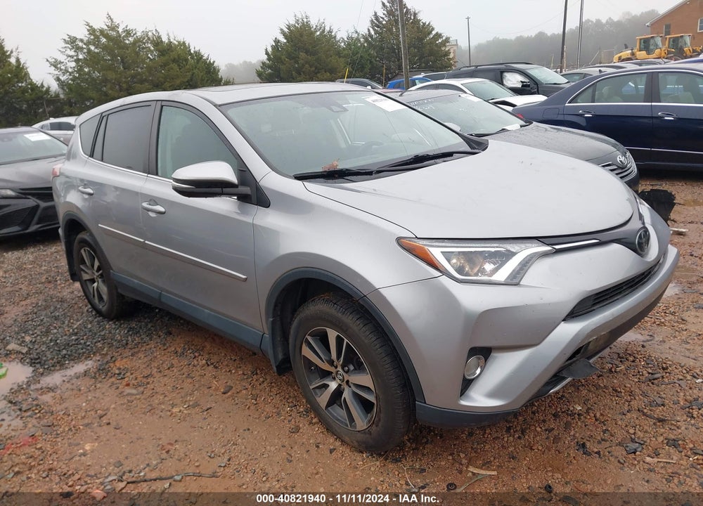2018 TOYOTA RAV4 XLE VIN: 2T3RFREV8JW840409