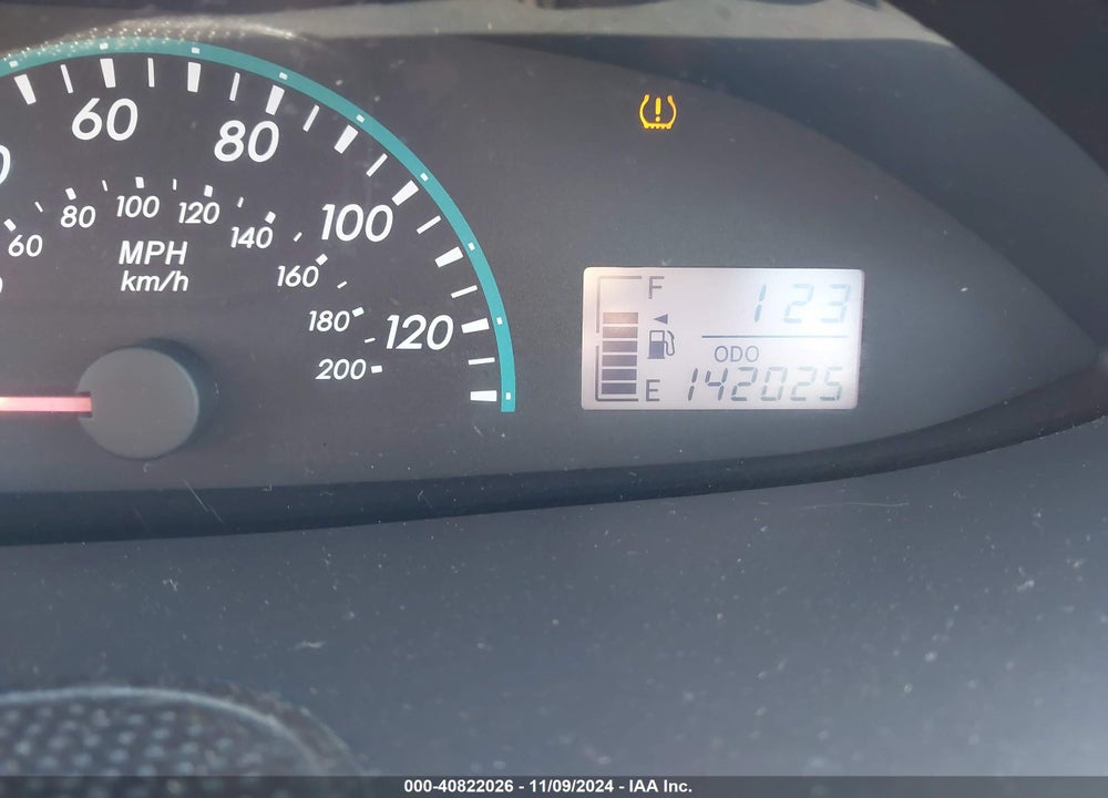 2010 TOYOTA YARIS VIN: JTDBT4K39A4076843