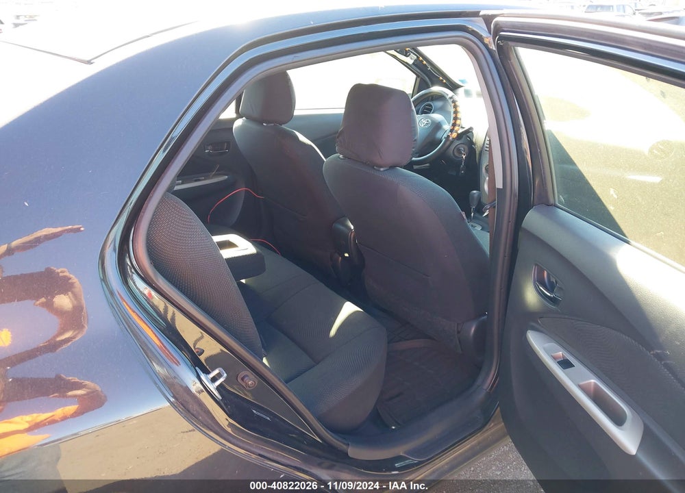 2010 TOYOTA YARIS VIN: JTDBT4K39A4076843