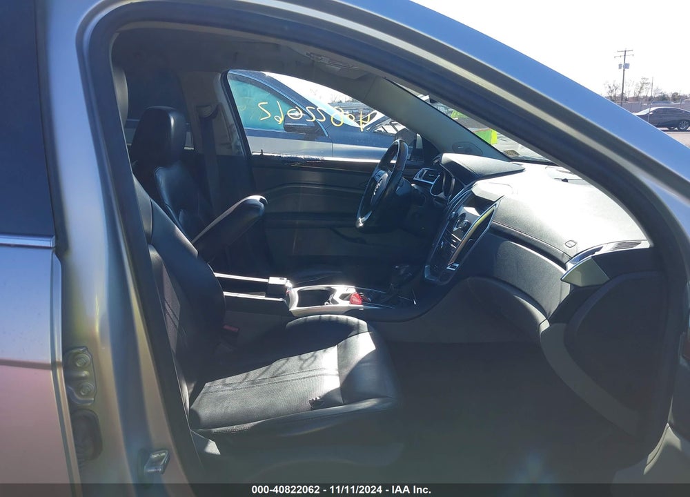 2011 CADILLAC SRX LUXURY COLLECTION VIN: 3GYFNDEY5BS547420