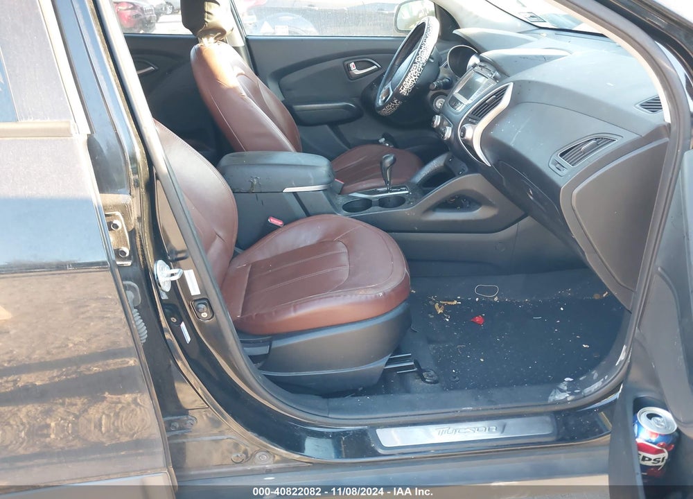 2011 HYUNDAI TUCSON LIMITED VIN: KM8JU3AC5BU263353