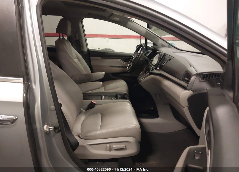 2018 HONDA ODYSSEY EX-L VIN: 5FNRL6H78JB031406