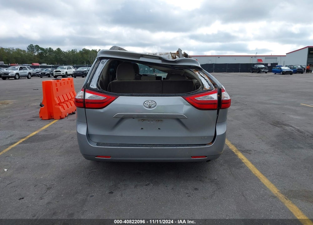 2015 TOYOTA SIENNA LE 8 PASSENGER VIN: 5TDKK3DC0FS624833