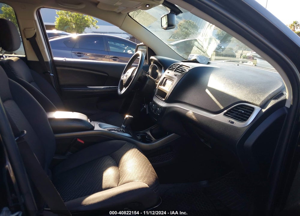 2013 DODGE JOURNEY SXT VIN: 3C4PDCBG1DT576008