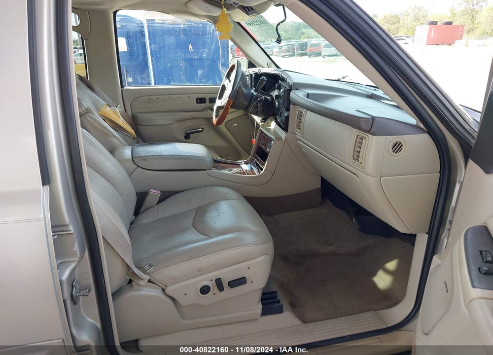 2004 CADILLAC ESCALADE STANDARD VIN: 1GYEC63T64R240607