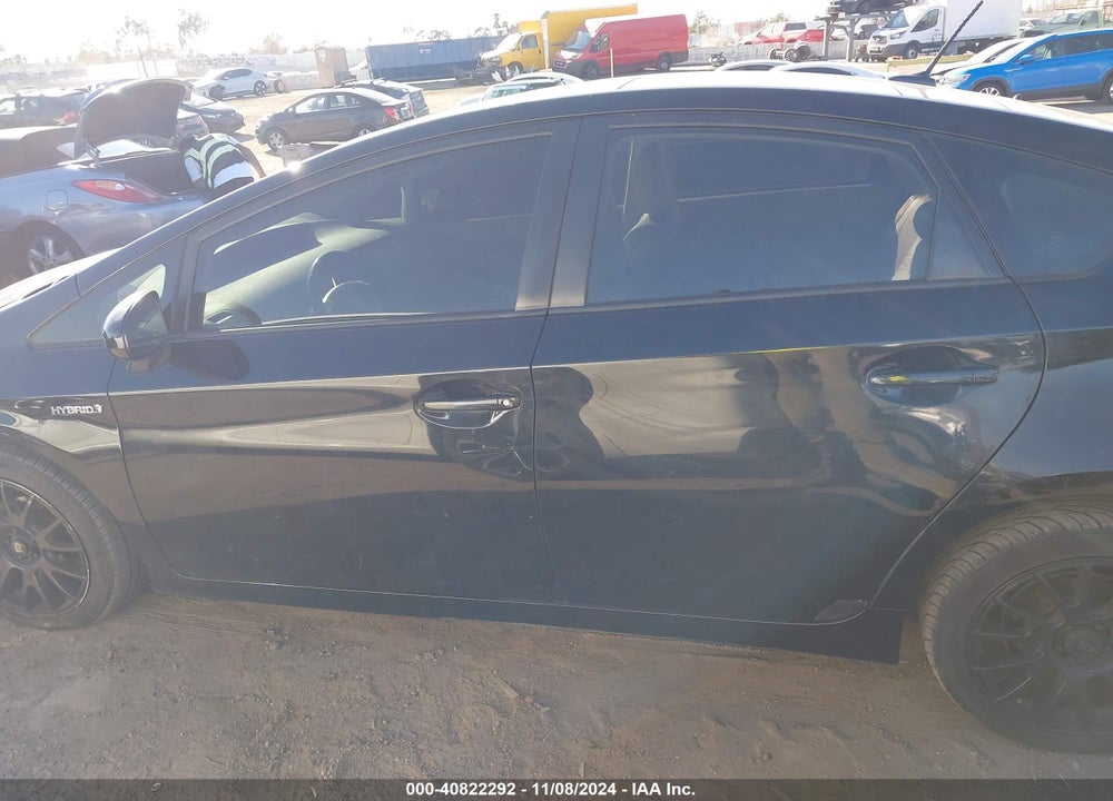 2011 TOYOTA PRIUS VIN: JTDKN3DU0B5326475
