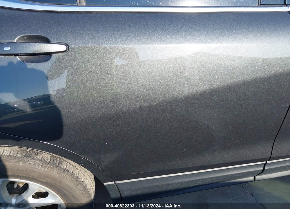 2018 CHEVROLET EQUINOX LT VIN: 2GNAXJEV7J6229432