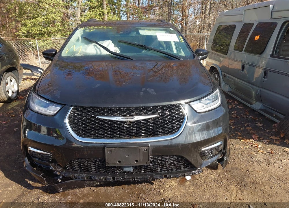 2022 CHRYSLER PACIFICA TOURING L VIN: 2C4RC1BG2NR195983