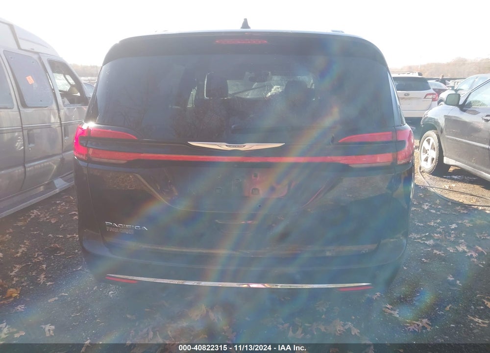 2022 CHRYSLER PACIFICA TOURING L VIN: 2C4RC1BG2NR195983