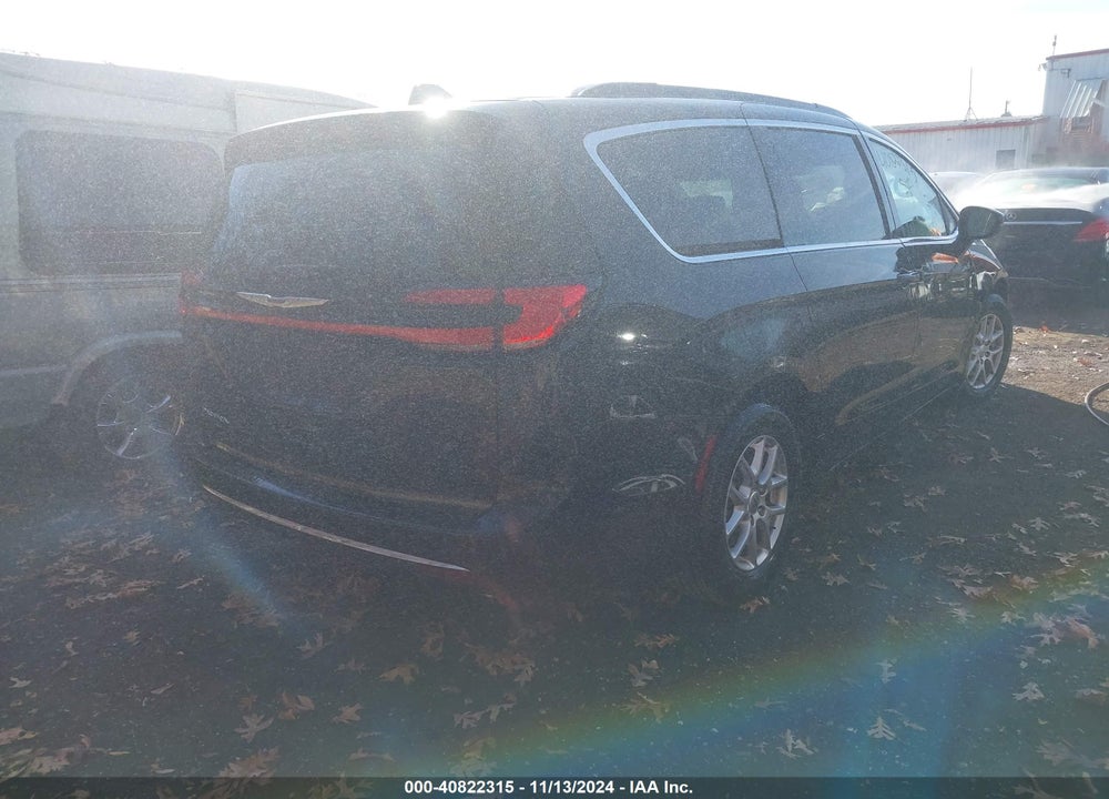 2022 CHRYSLER PACIFICA TOURING L VIN: 2C4RC1BG2NR195983