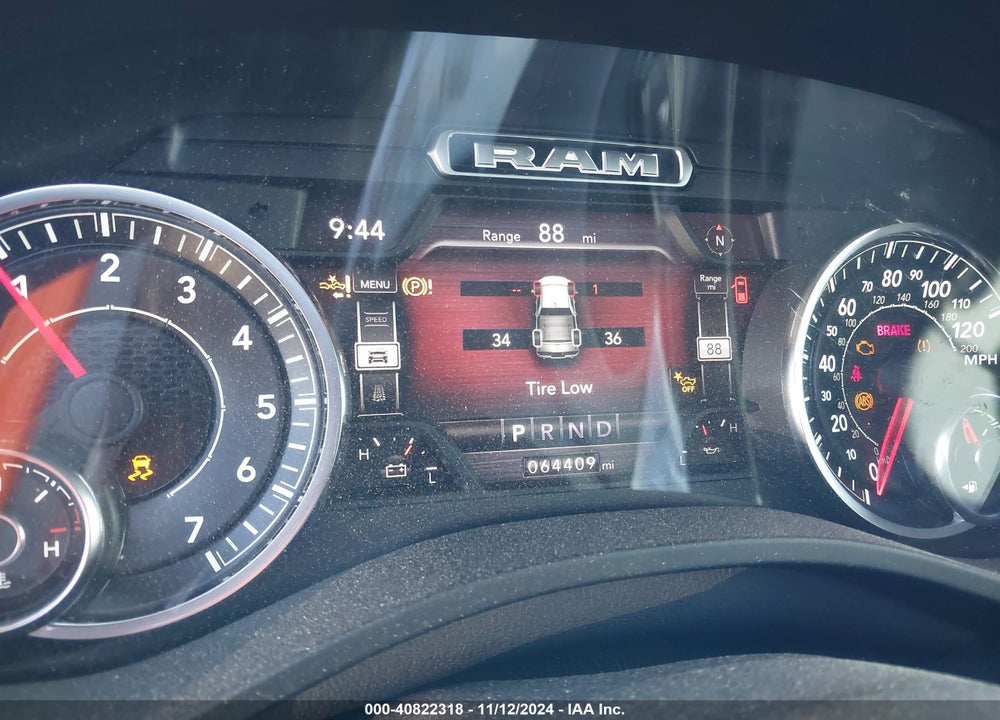 2021 RAM 1500 LAIE  4X4 5'7 BOX VIN: 1C6SRFJT2MN639748