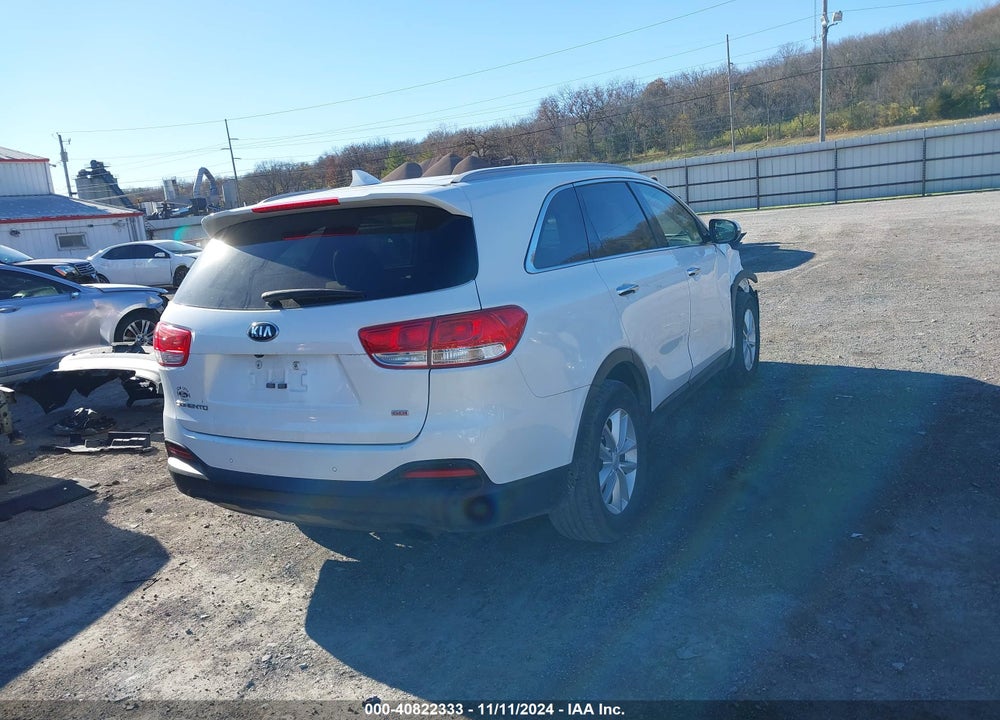2018 KIA SORENTO 2.4L LX VIN: 5XYPG4A3XJG396573
