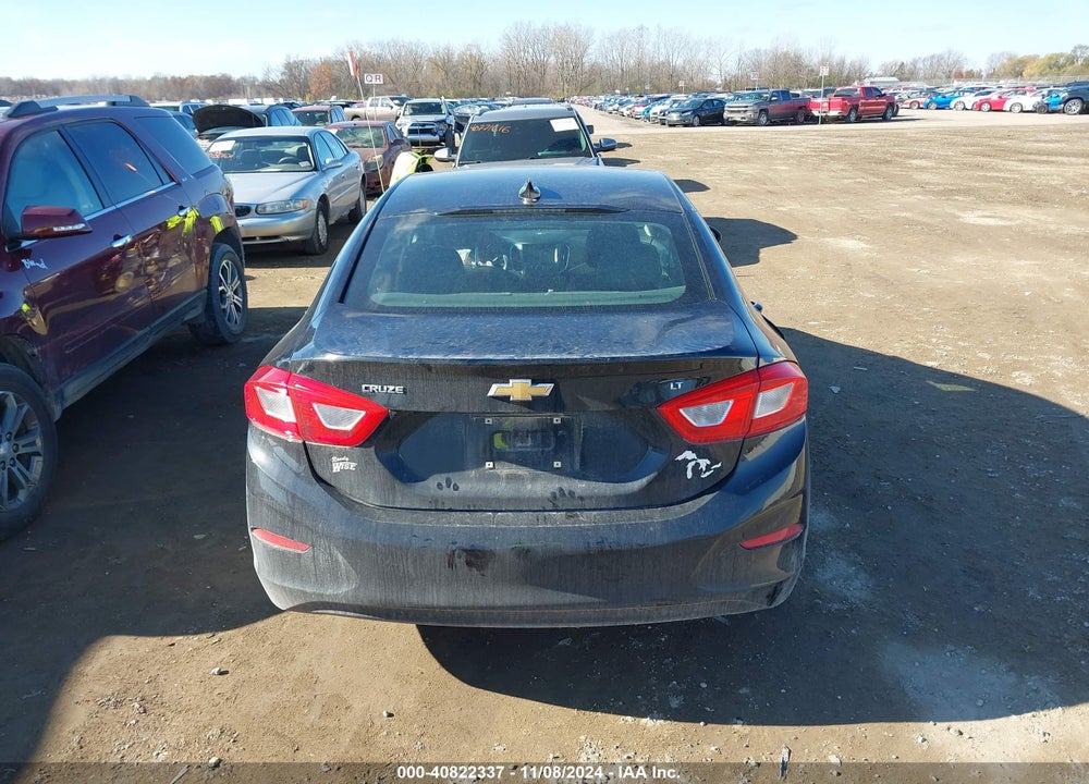 2017 CHEVROLET CRUZE LT AUTO VIN: 1G1BE5SMXH7184592