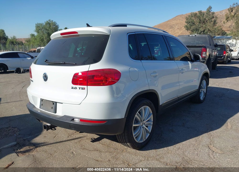 2015 VOLKSWAGEN TIGUAN SEL VIN: WVGAV7AX1FW520946