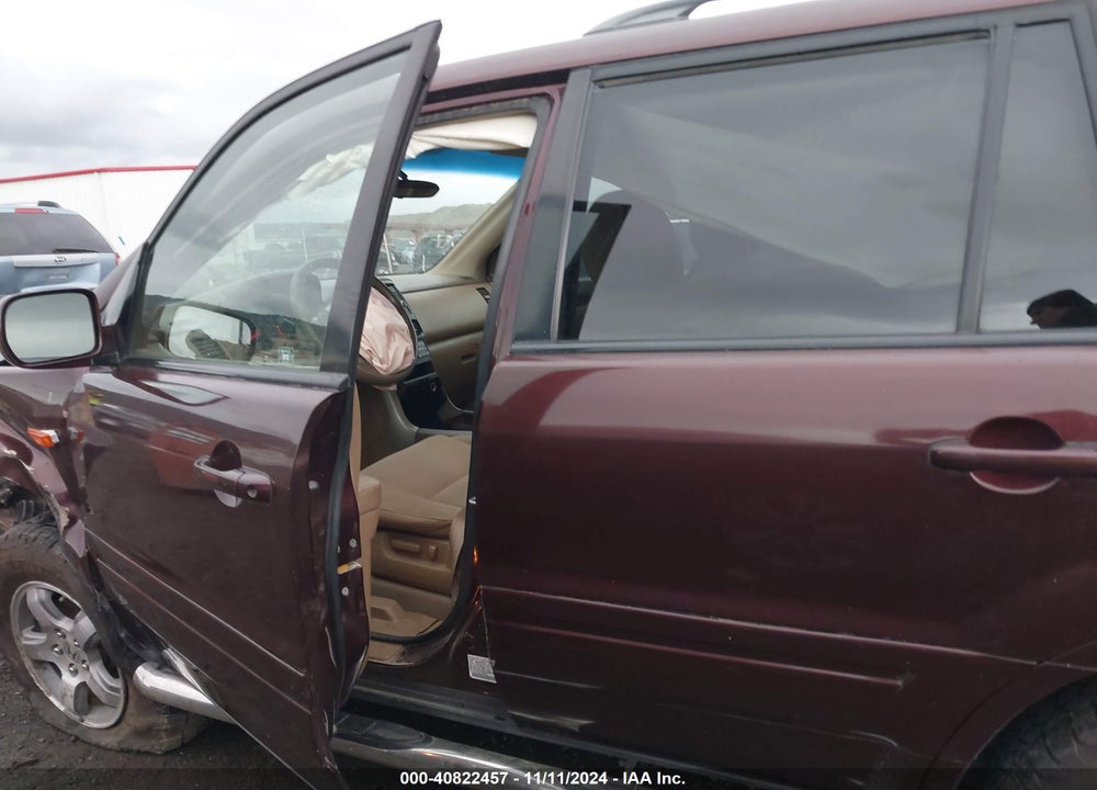 2007 HONDA PILOT EX VIN: 2HKYF184X7H502865