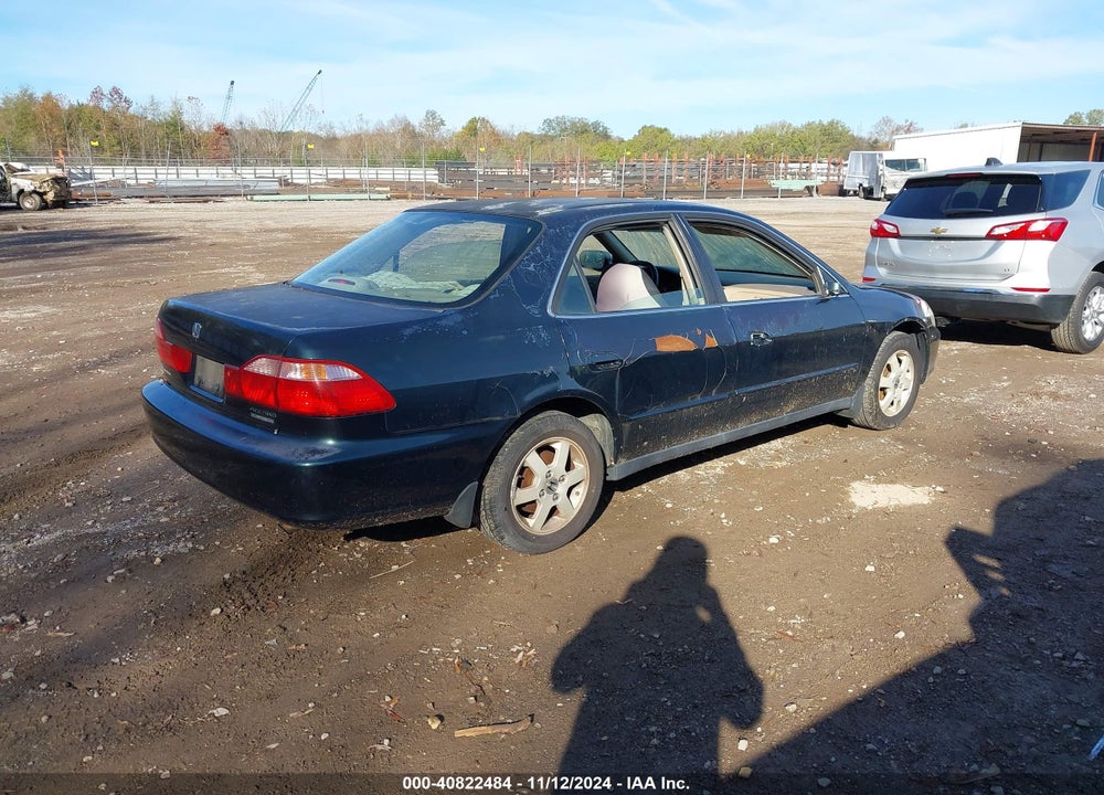 2000 HONDA ACCORD 2.3 SE VIN: JHMCG5679YC005913