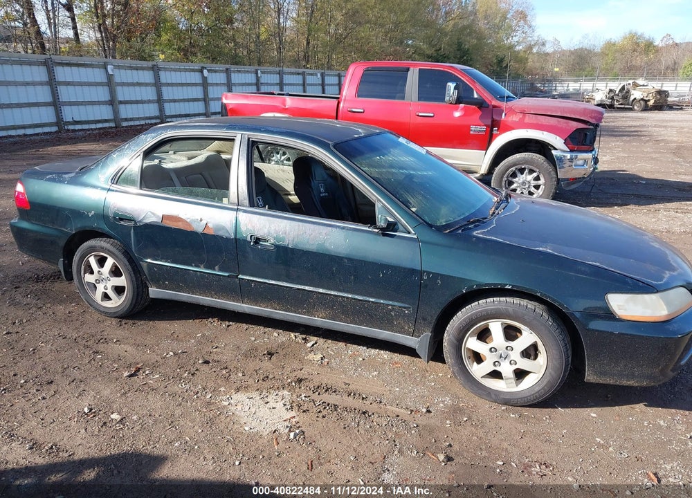 2000 HONDA ACCORD 2.3 SE VIN: JHMCG5679YC005913