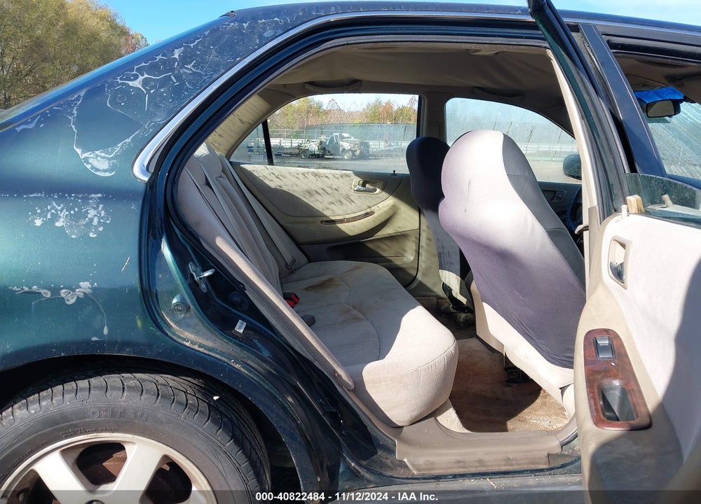 2000 HONDA ACCORD 2.3 SE VIN: JHMCG5679YC005913