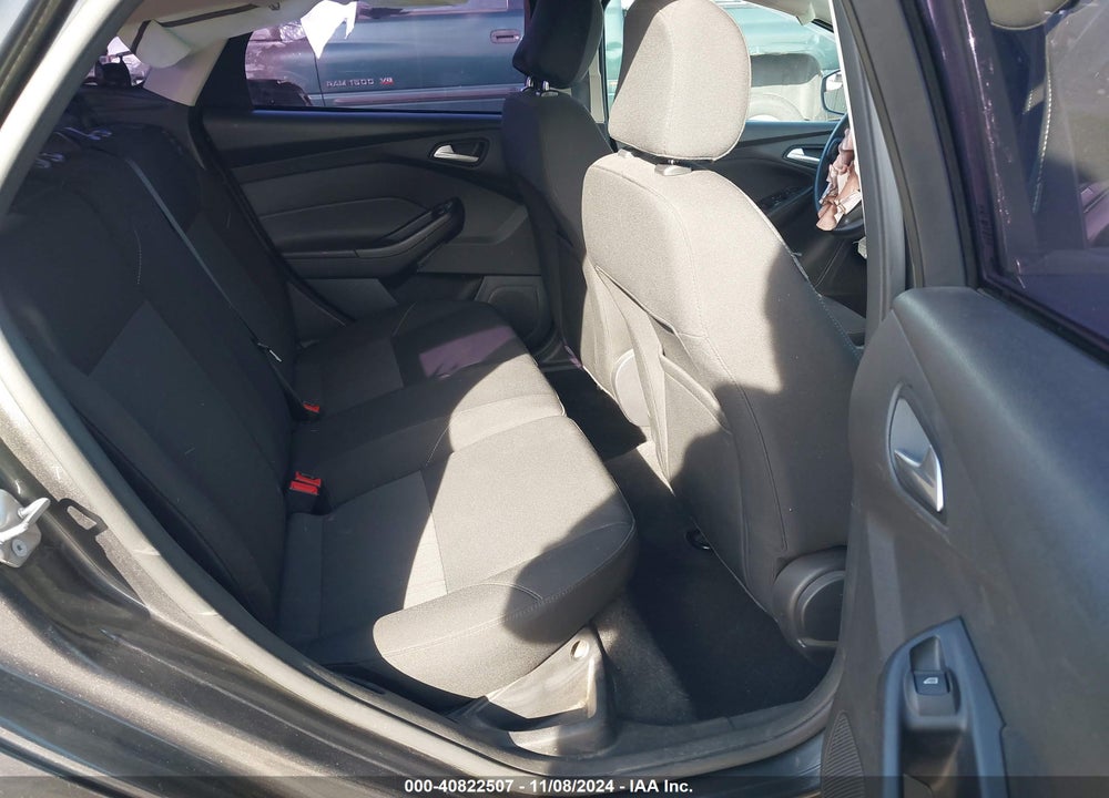 2015 FORD FOCUS VIN: 1FADP3K21FL350991