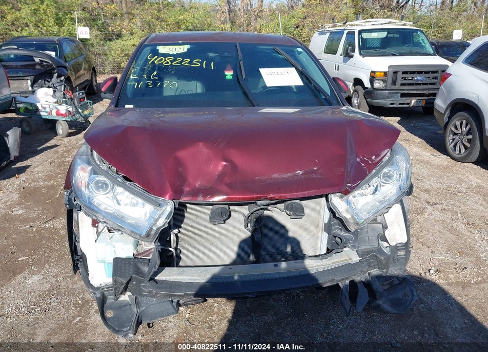2019 TOYOTA HIGHLANDER LE VIN: 5TDBZRFH2KS713790