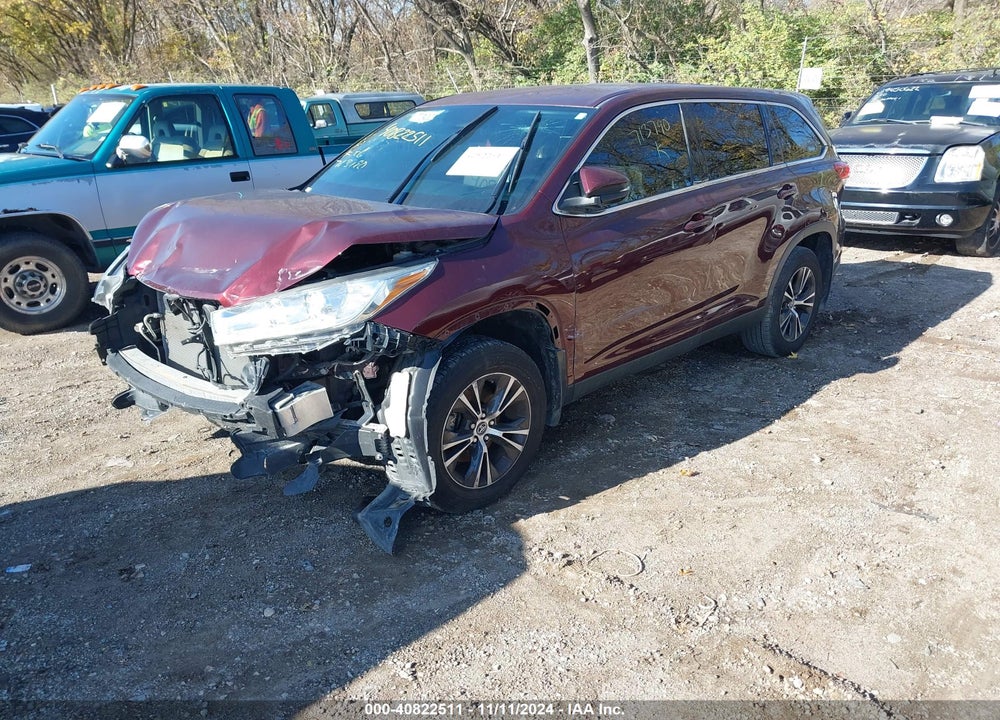 2019 TOYOTA HIGHLANDER LE VIN: 5TDBZRFH2KS713790