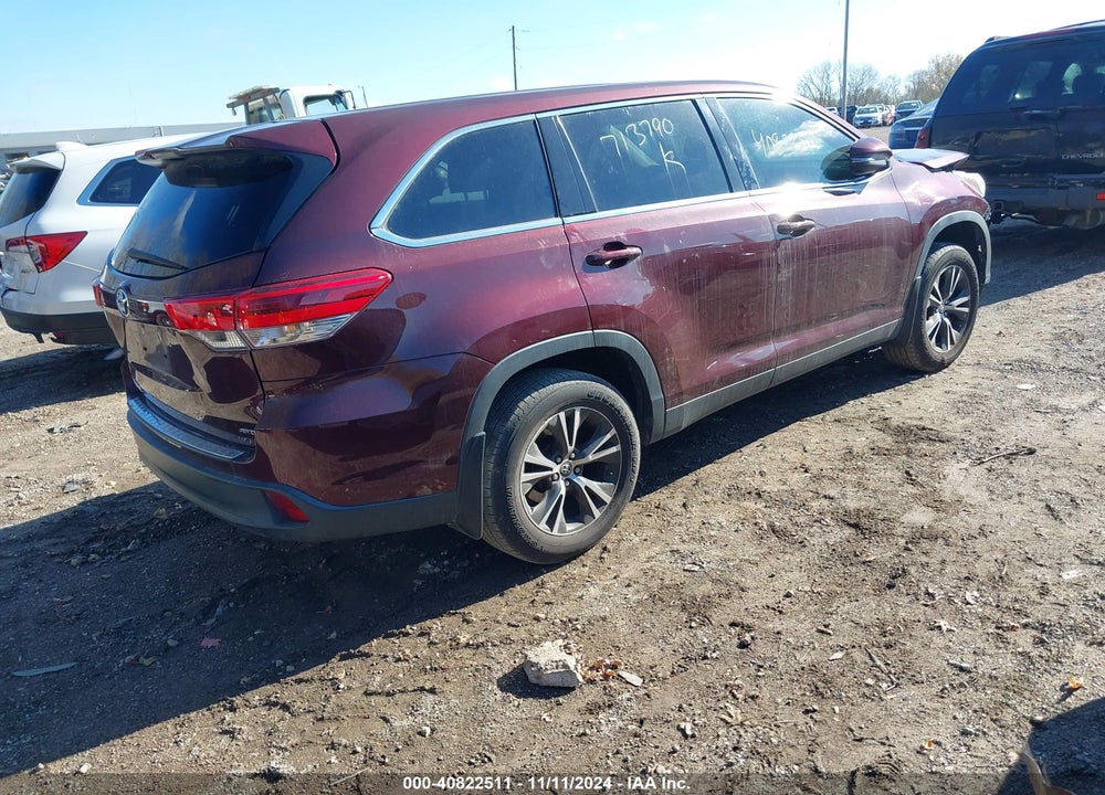 2019 TOYOTA HIGHLANDER LE VIN: 5TDBZRFH2KS713790