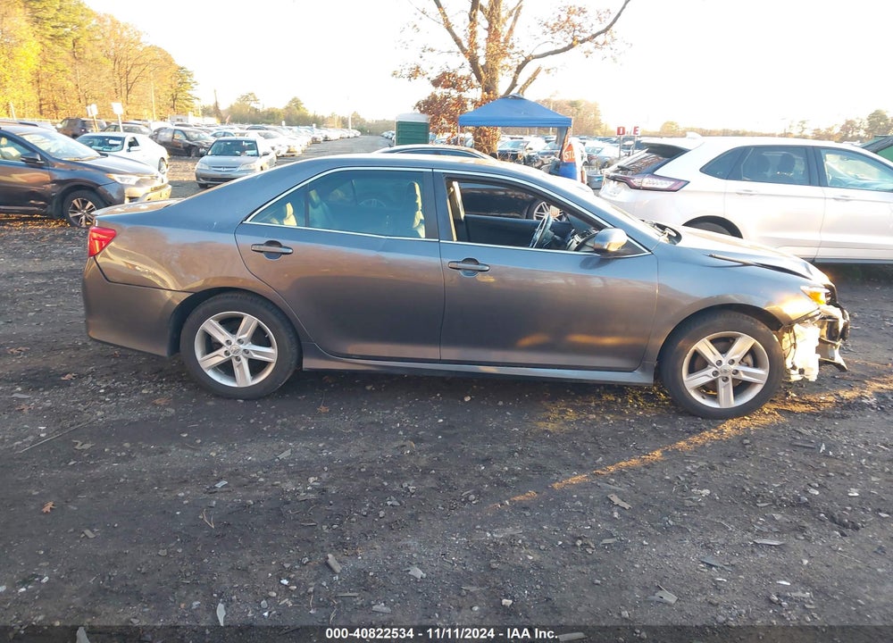 2013 TOYOTA CAMRY SE VIN: 4T1BF1FK4DU705139