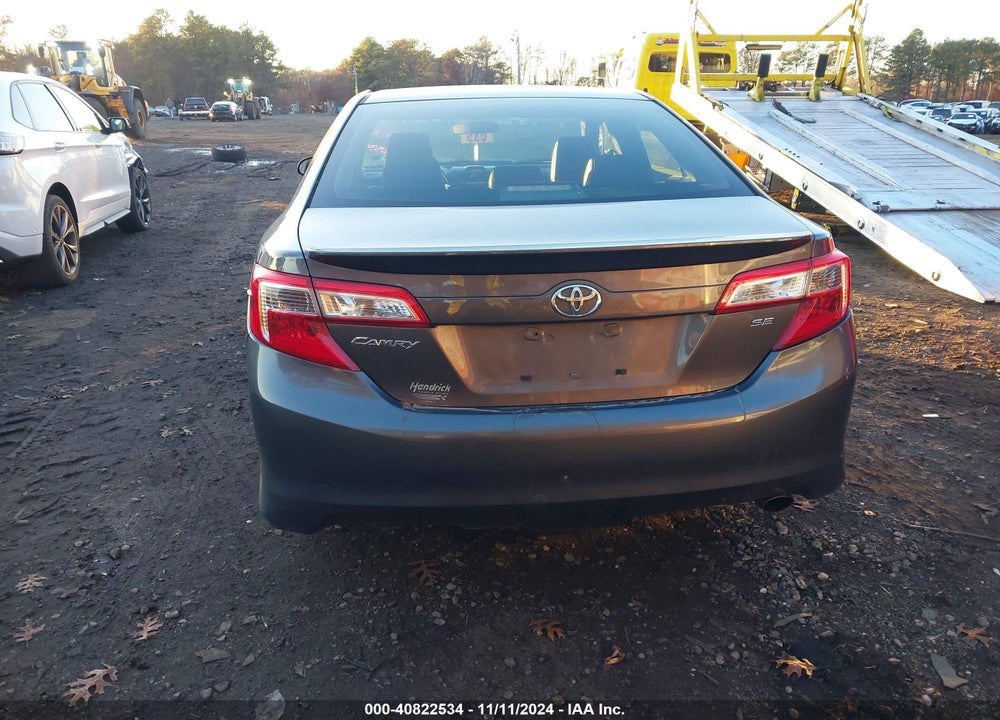 2013 TOYOTA CAMRY SE VIN: 4T1BF1FK4DU705139