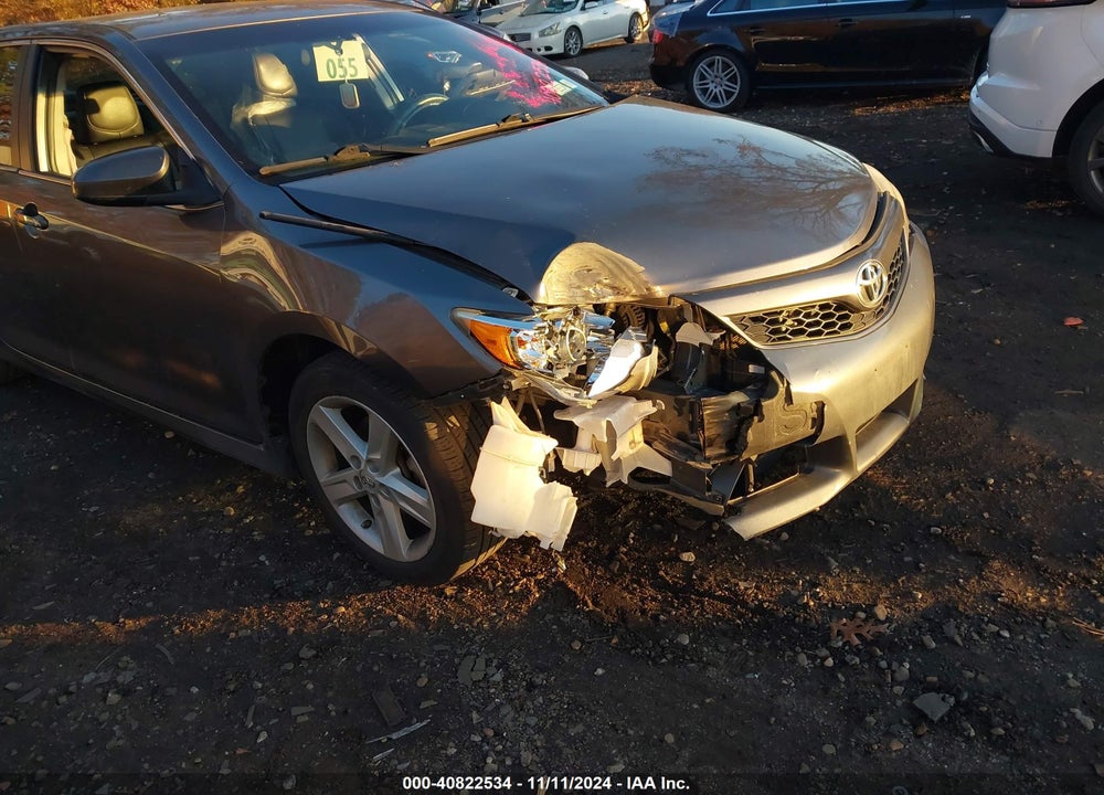 2013 TOYOTA CAMRY SE VIN: 4T1BF1FK4DU705139