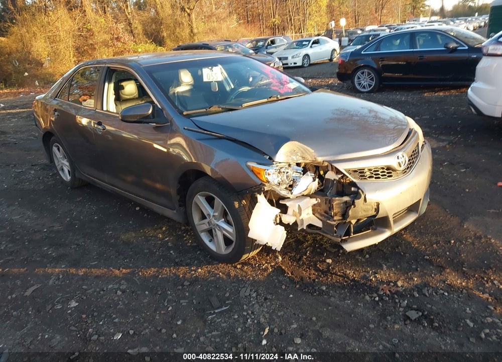 2013 TOYOTA CAMRY SE VIN: 4T1BF1FK4DU705139