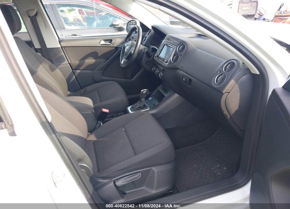 2017 VOLKSWAGEN TIGUAN 2.0T/2.0T S VIN: WVGAV7AX3HK054186