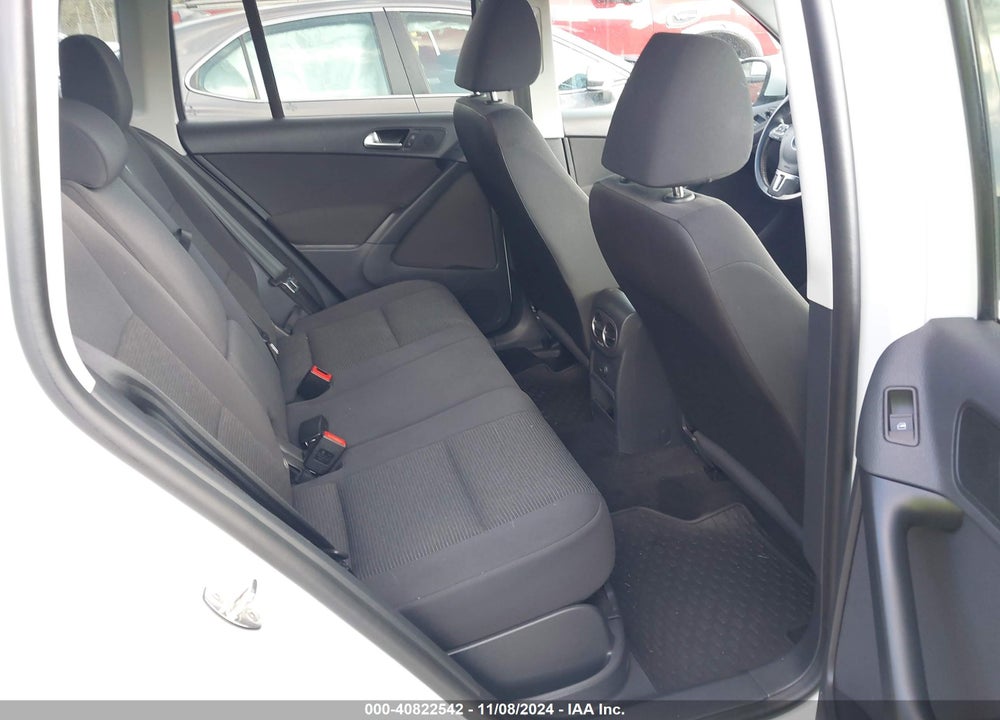 2017 VOLKSWAGEN TIGUAN 2.0T/2.0T S VIN: WVGAV7AX3HK054186