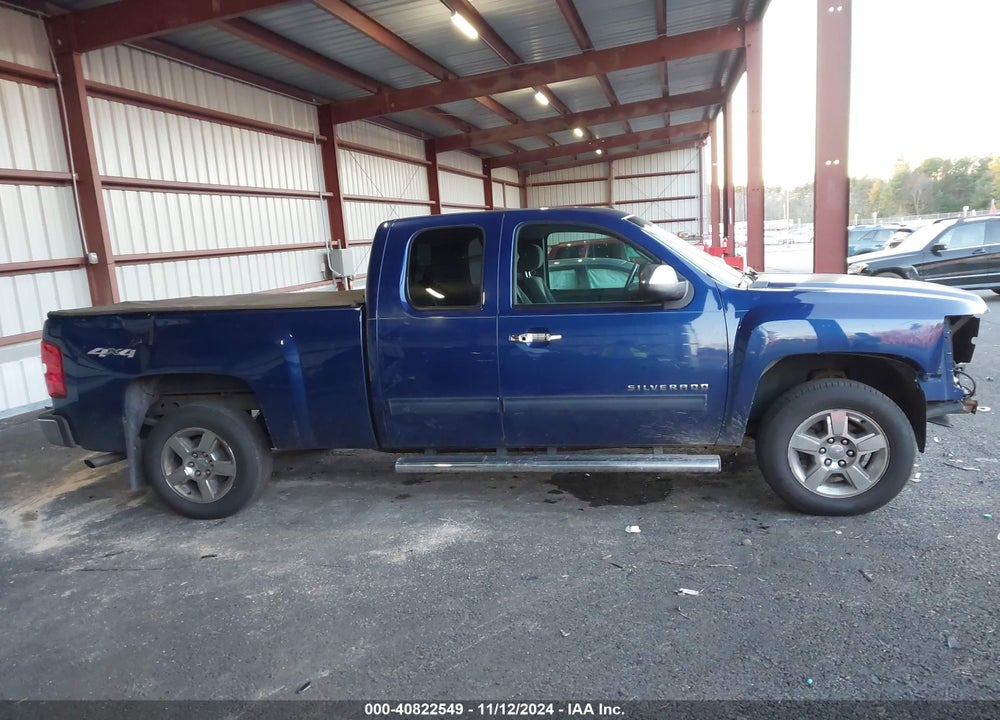 2013 CHEVROLET SILVERADO 1500 LT VIN: 1GCRKSE77DZ310957