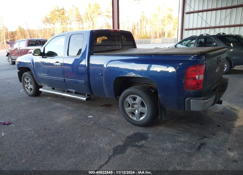2013 CHEVROLET SILVERADO 1500 LT VIN: 1GCRKSE77DZ310957