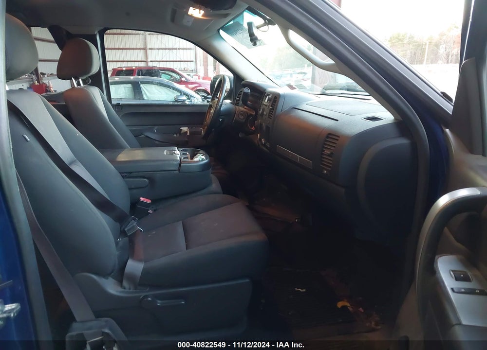 2013 CHEVROLET SILVERADO 1500 LT VIN: 1GCRKSE77DZ310957