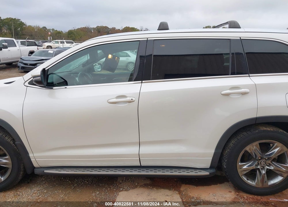 2019 TOYOTA HIGHLANDER LIMITED/PLATINUM VIN: 5TDDZRFHXKS930187
