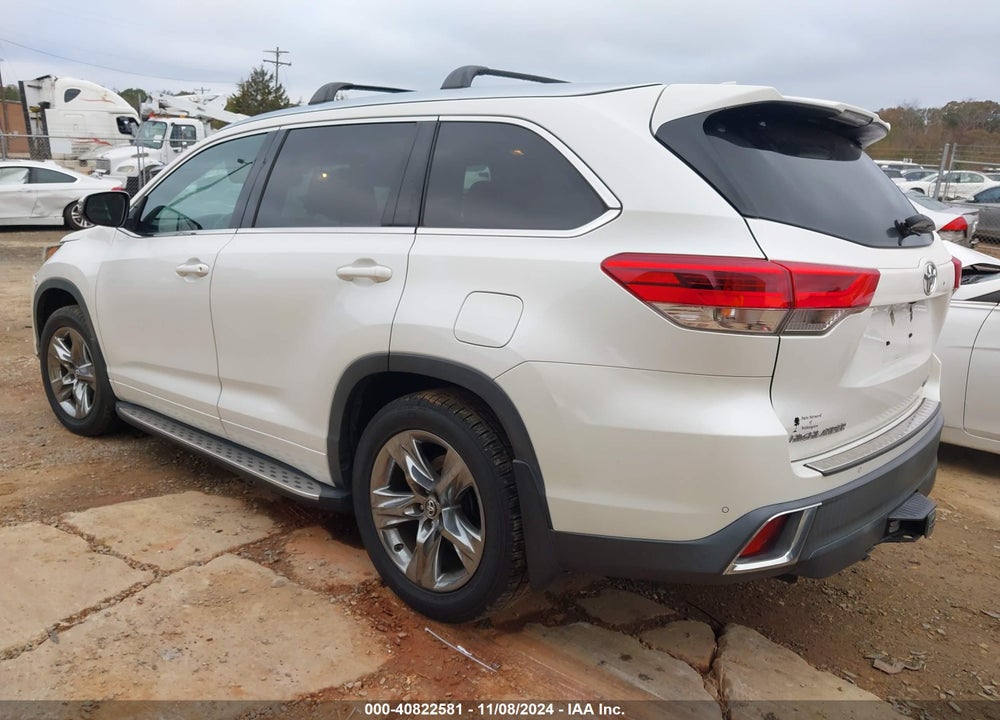 2019 TOYOTA HIGHLANDER LIMITED/PLATINUM VIN: 5TDDZRFHXKS930187