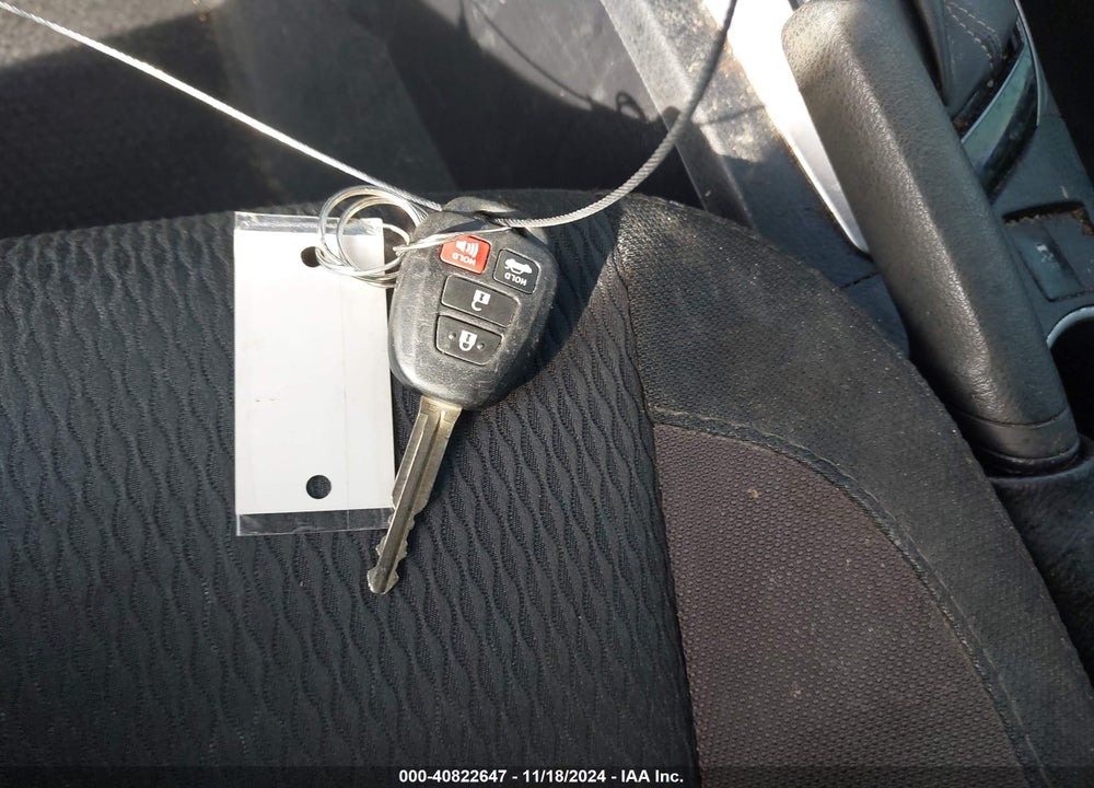 2019 TOYOTA COROLLA LE VIN: 2T1BURHE0KC158414