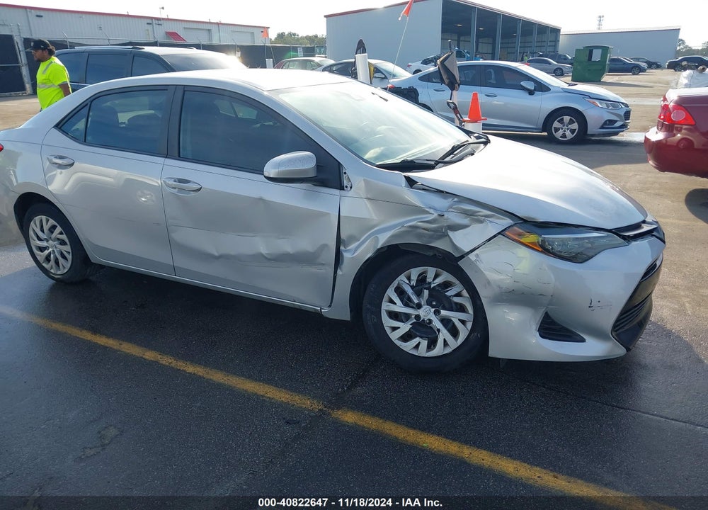 2019 TOYOTA COROLLA LE VIN: 2T1BURHE0KC158414