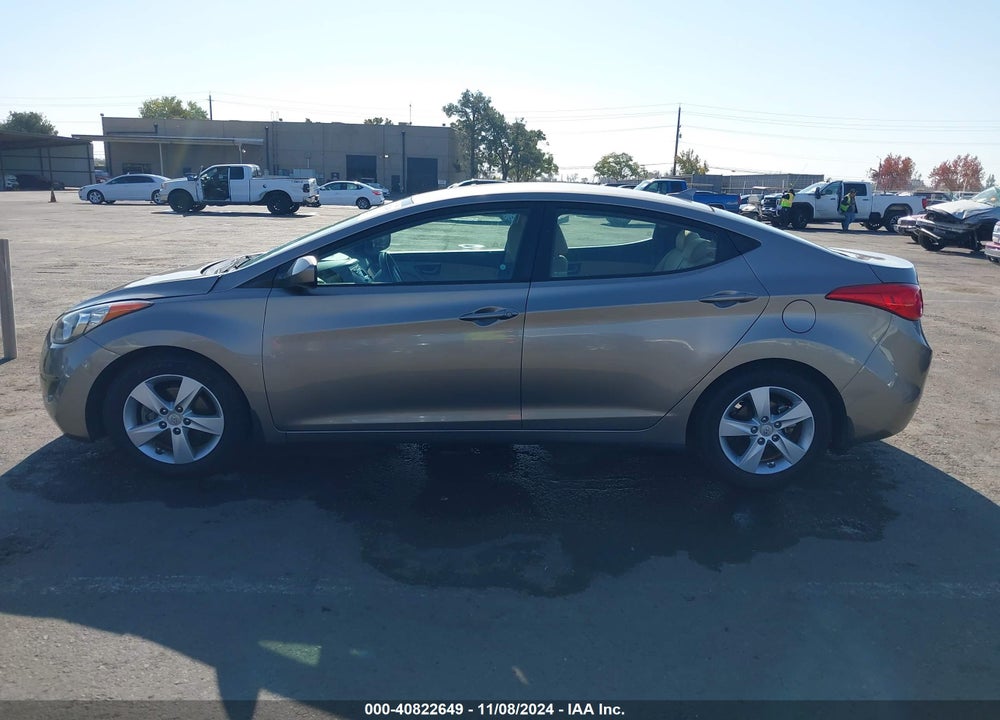 2013 HYUNDAI ELANTRA GLS VIN: 5NPDH4AE2DH402588