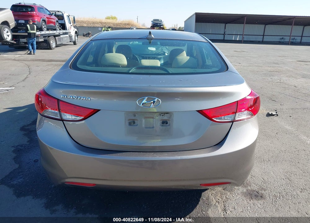 2013 HYUNDAI ELANTRA GLS VIN: 5NPDH4AE2DH402588