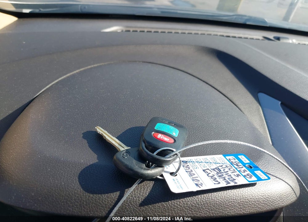 2013 HYUNDAI ELANTRA GLS VIN: 5NPDH4AE2DH402588