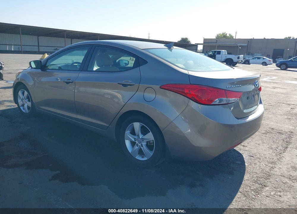 2013 HYUNDAI ELANTRA GLS VIN: 5NPDH4AE2DH402588
