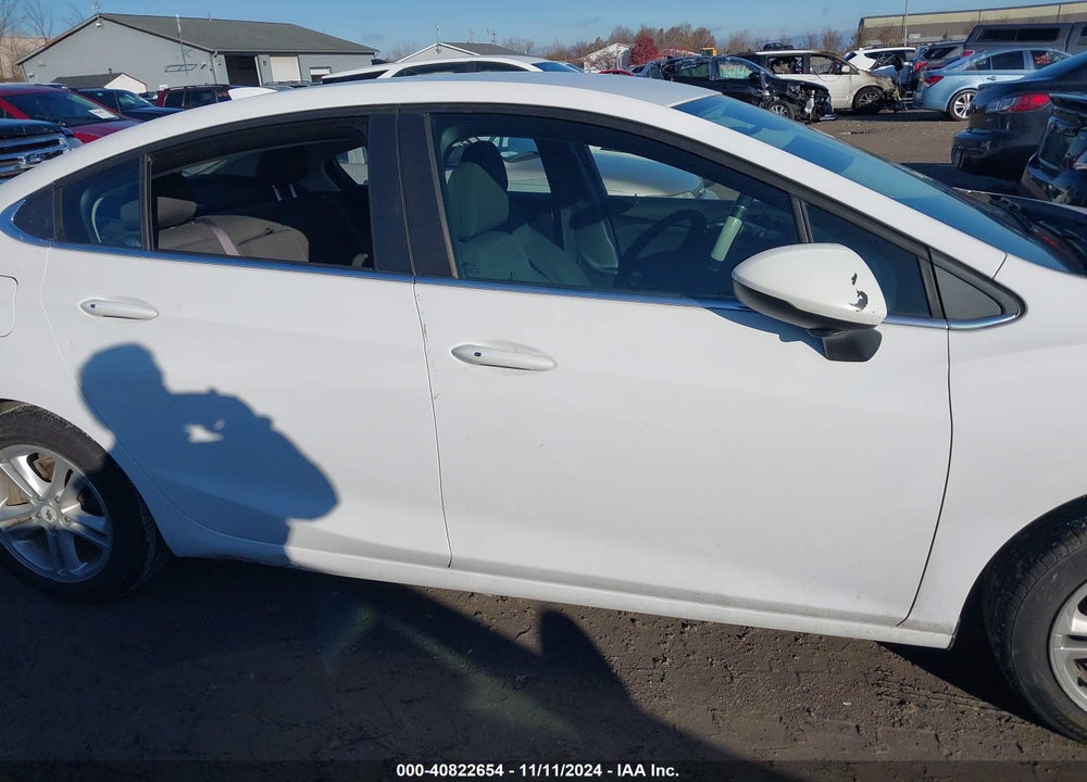 2017 CHEVROLET CRUZE LT AUTO VIN: 1G1BE5SMXH7124652