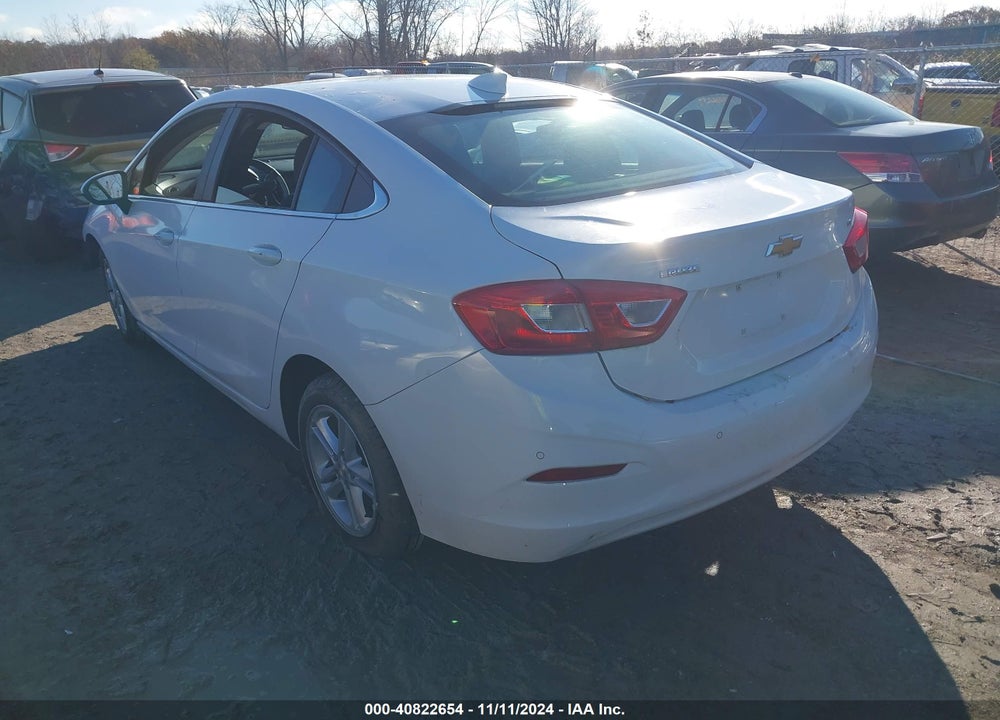 2017 CHEVROLET CRUZE LT AUTO VIN: 1G1BE5SMXH7124652