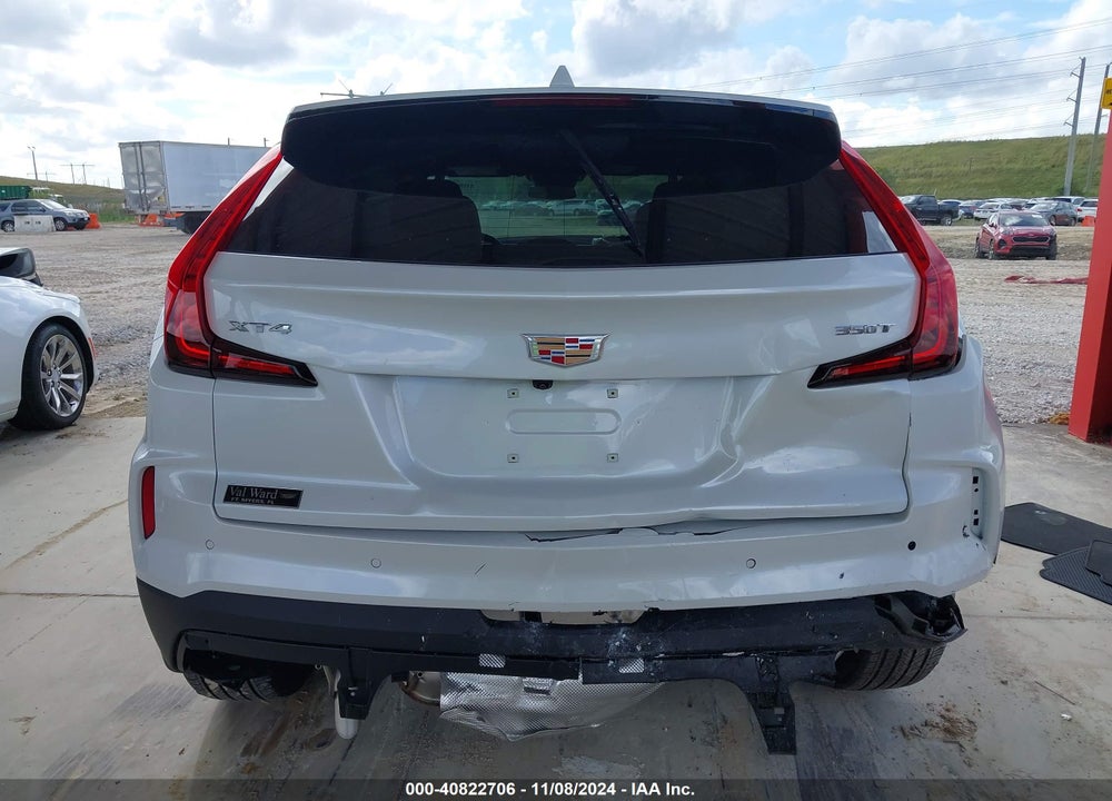 2024 CADILLAC XT4 FWD LUXURY VIN: 1GYAZAR48RF219203