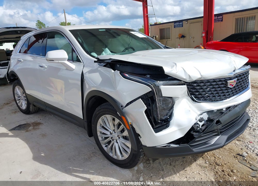 2024 CADILLAC XT4 FWD LUXURY VIN: 1GYAZAR48RF219203