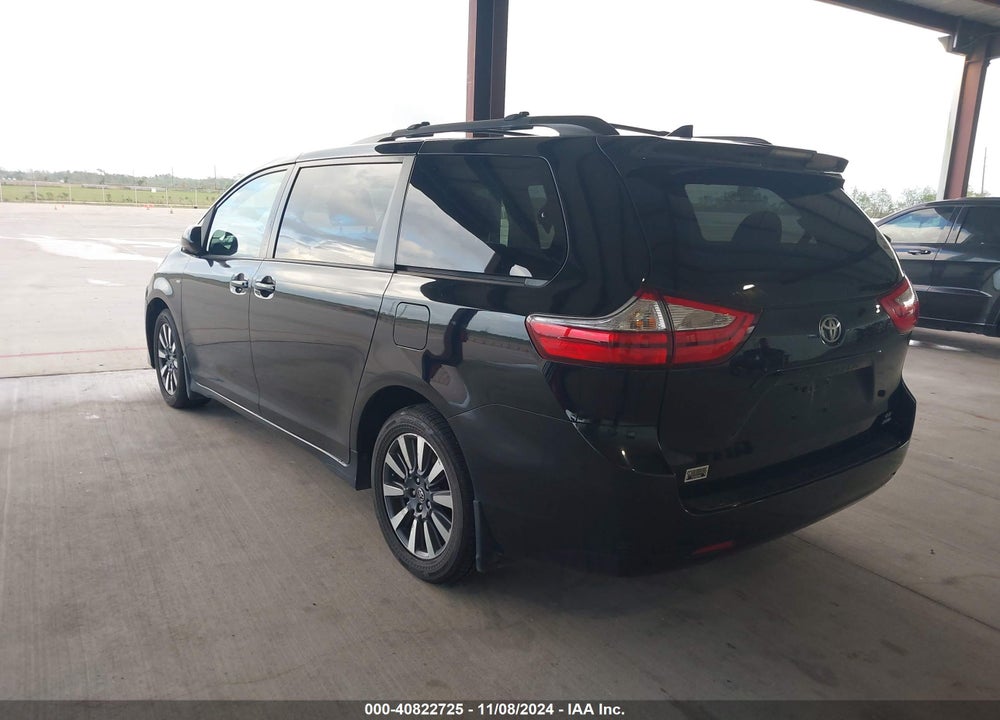 2018 TOYOTA SIENNA LE 7 PASSENGER VIN: 5TDJZ3DC9JS206013