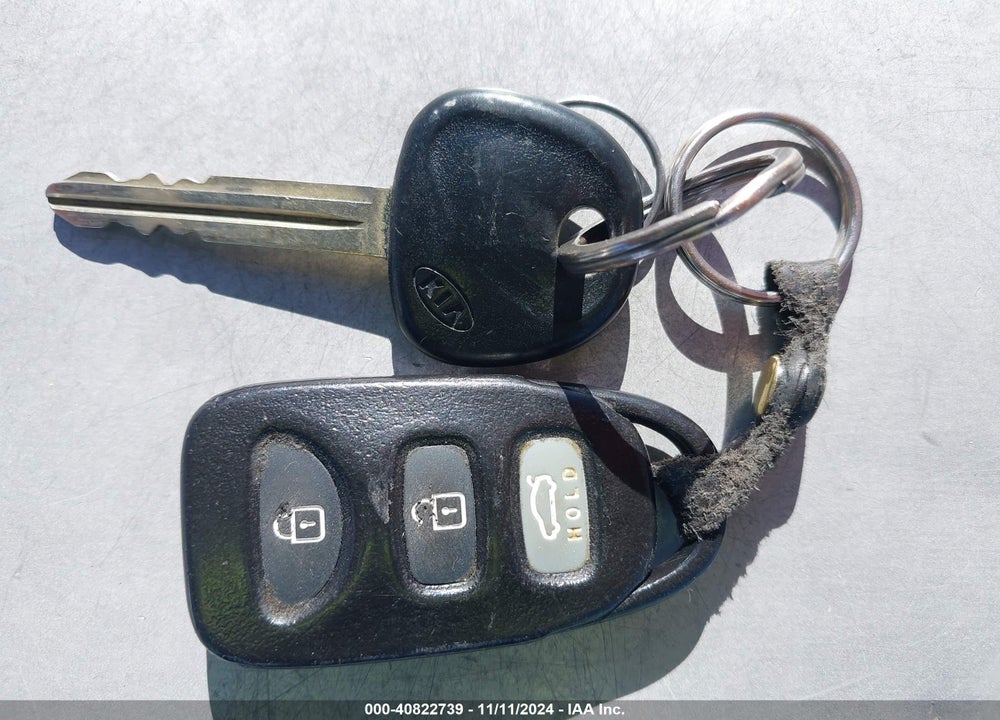 2010 KIA FORTE VIN: KNAFU4A24A5236190